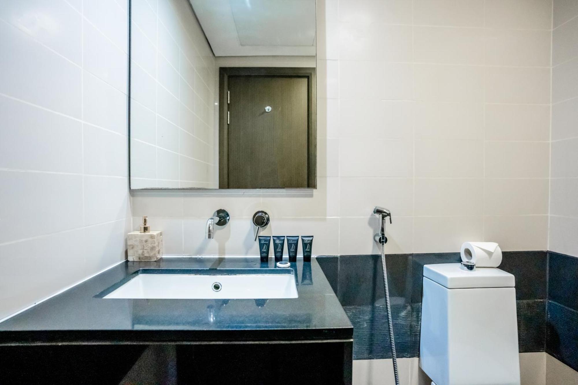 Вилла Vacay Lettings - Loft Downtown Дубай Экстерьер фото
